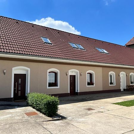 Penzion Manes Krabcice Экстерьер фото
