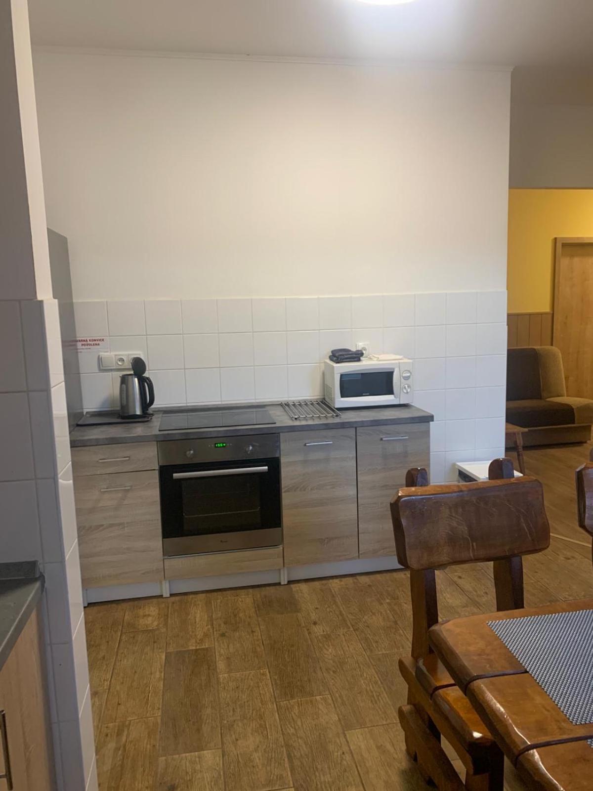 Penzion Manes Krabcice Экстерьер фото