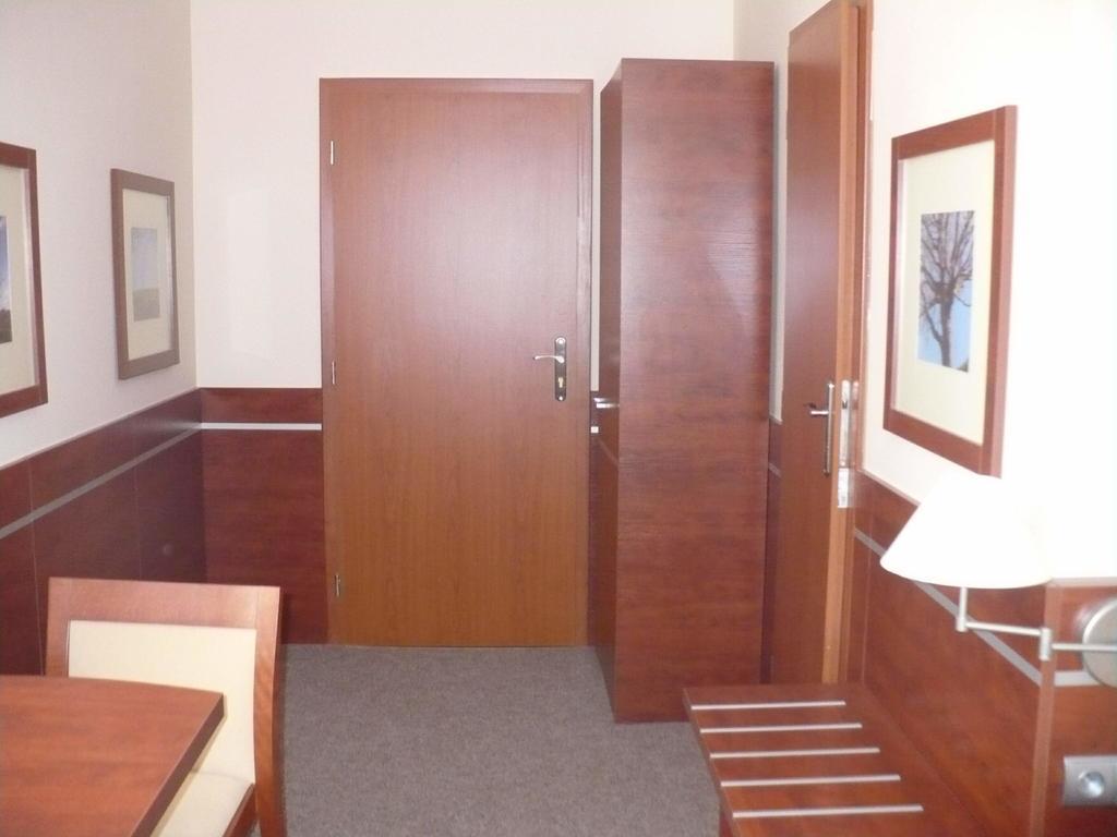 Penzion Manes Krabcice Экстерьер фото