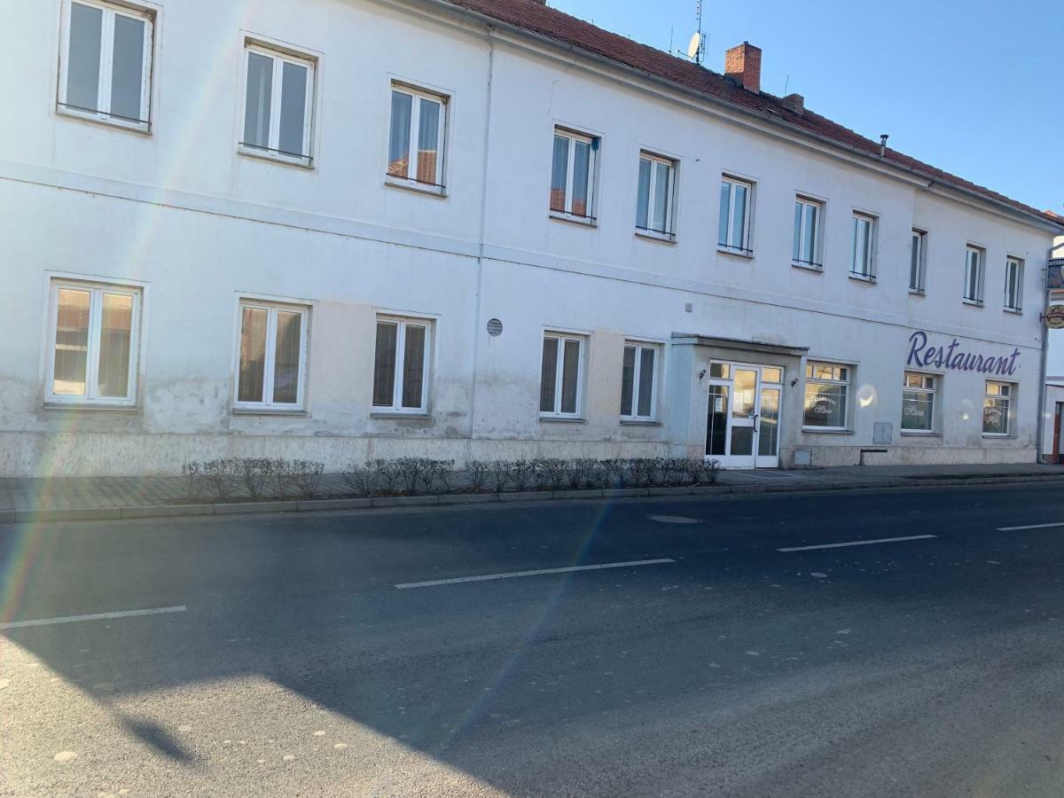 Penzion Manes Krabcice Экстерьер фото